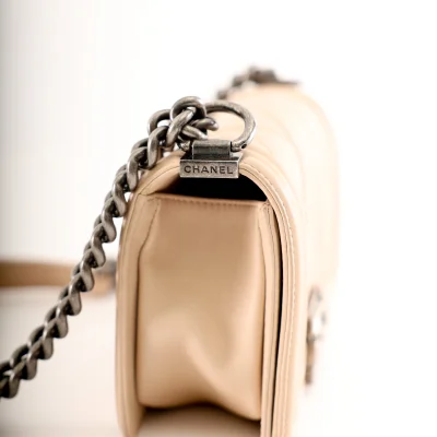 Chanel Pre-Owned Boy